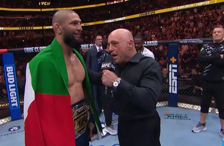 Khamzat Chimaev elképesztő birkózással megsemmisítette DDP-t, ő az új bajnok!