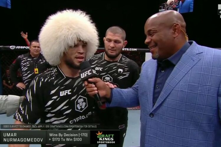 Umar Nurmagomedov óriási térdesbe nézett bele, de legyőzte Mario Bautistát Umar Nurmagomedov óriási térdesbe nézett bele, de legyőzte Mario Bautistát