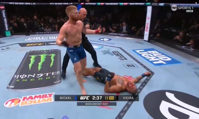 Bo Nickal epikus KO-val tért vissza a győztesek táborába a UFC 322-n