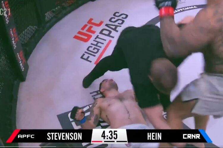 Gable Steveson félelmetes módon ütötte ki 2. profi ellenfelét 24 másodperc alatt!