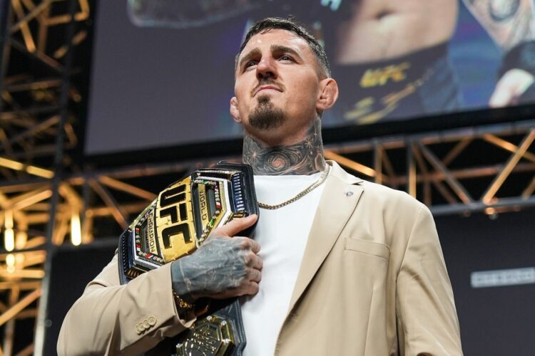 Megműtötték Tom Aspinall mindkét szemét