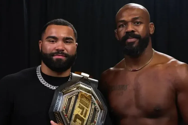 BREAKING: a UFC leigazolta Gable Stevesont!