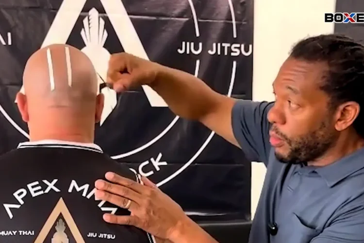 Herb Dean elmagyarázta, miért NEM volt szabálytalan Ciryl Gane Alex Pereira ellen