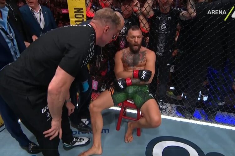 Conor McGregor megint lesérült, TKO-val kapott ki Hollowaytől
