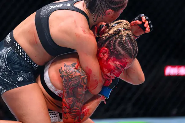 Just bleeeeed! Brutálisan lefojtották Sofia Montenegrót a UFC Paris gálán